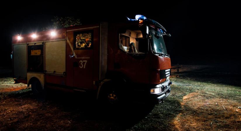 Villanyoszlopnak ütközött egy autó Kerekegyházán