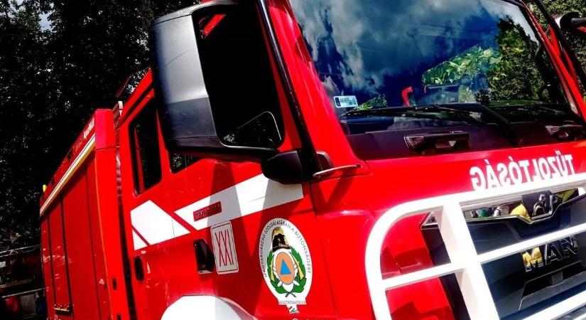 Brutális erejű tömegbaleset történt, most mentenek