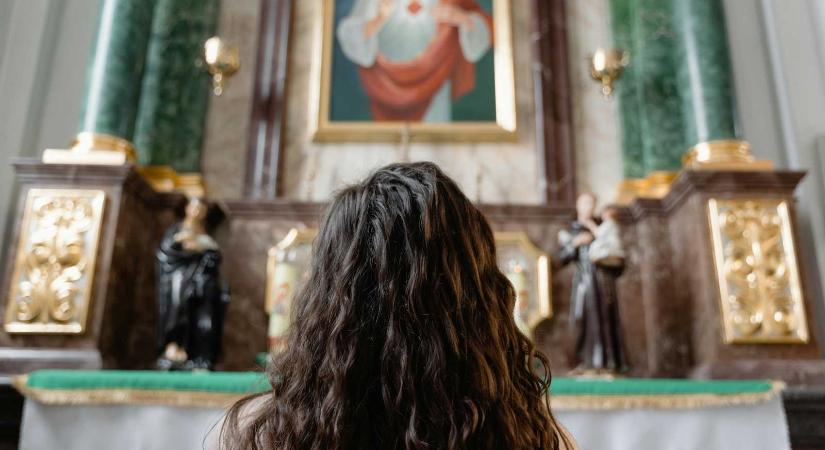 Nő a vallásosság a nyugati fiatalok körében