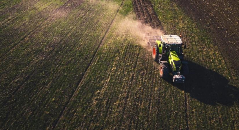Már az agrárminiszter is vizsgálódik, hogyan omolhatott össze a politikai kötődésű agrárbirodalom