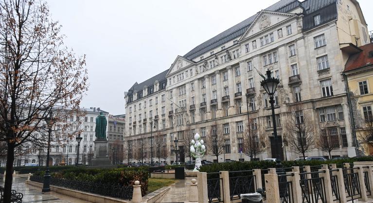 Hárommilliárd euró új hitelt vett fel Magyarország