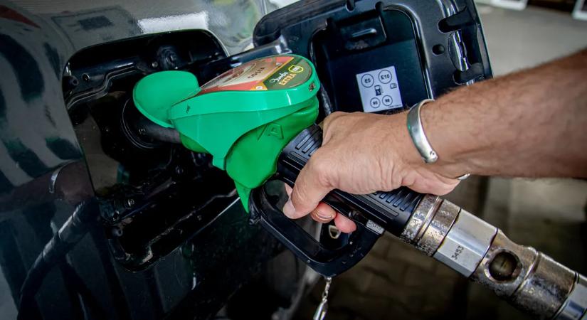 Végre jó hírt kaptak az autósok, nagyot csökken az üzemanyag ára