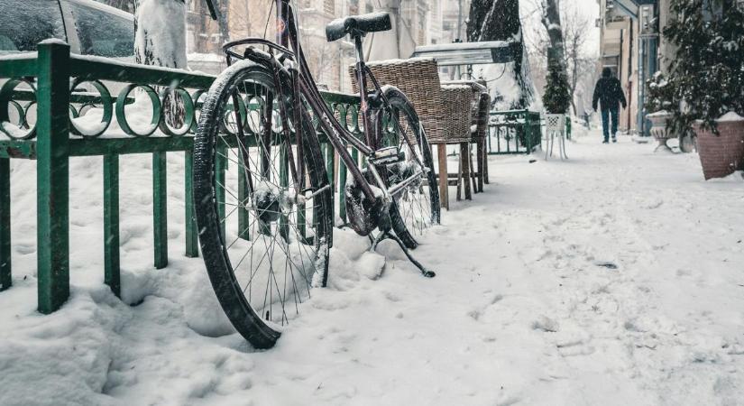 Igen fura hókotrók tűntek fel Budapesten – a különleges járművek fotói már terjednek