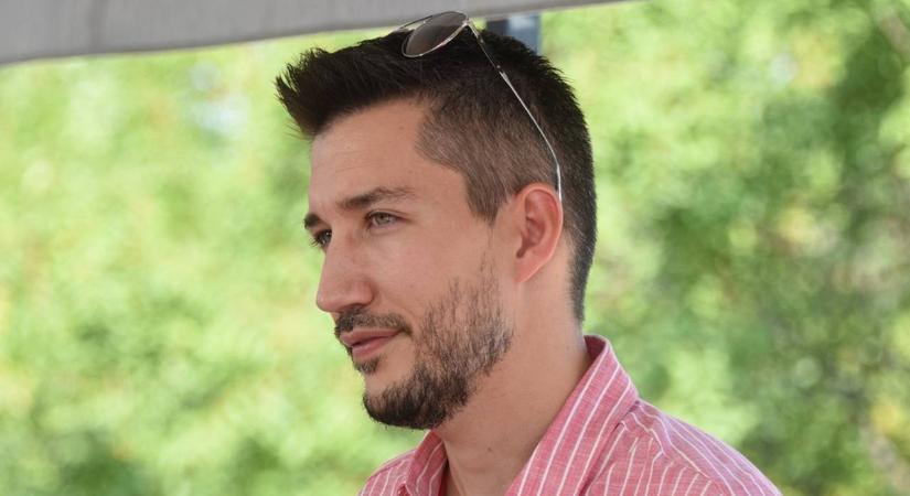 Pál Dénes kiakadt a hóban száguldozó autósokra: „Nem kell tökig nyomni a gázt”