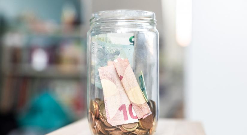 Hárommilliárd euró új hitelt vett fel az állam