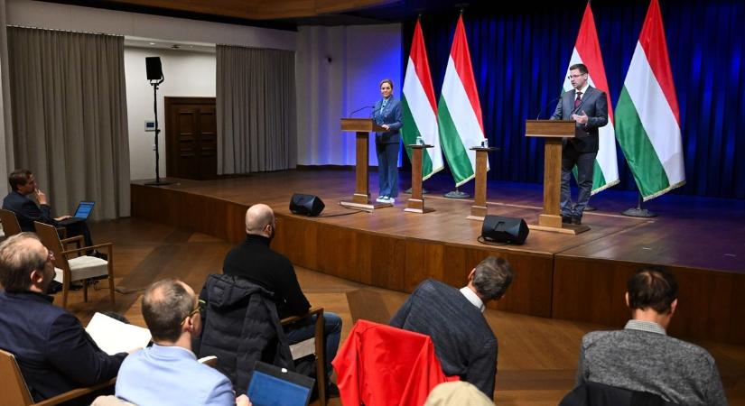 Szokatlan felállásban 2026 első kormányinfója – kövesse nálunk élőben!