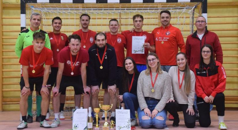 Berze Nosztalgia Focitorna: a Gyöngyösi Izzadás SK a különdíjasok között