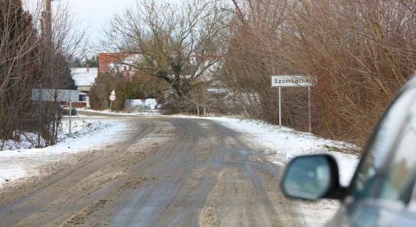 Vörös kód: a rendőrség is járja az egyedül élőket, ahol tudnak, ott segítenek