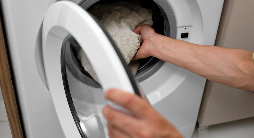 Súlyos hiba: ezt soha ne tedd bele a mosógépbe