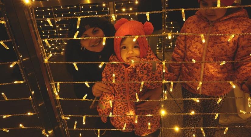 A karácsonyi fényfüzérek megbízhatatlanok – többet ki kellett vonni a forgalomból!