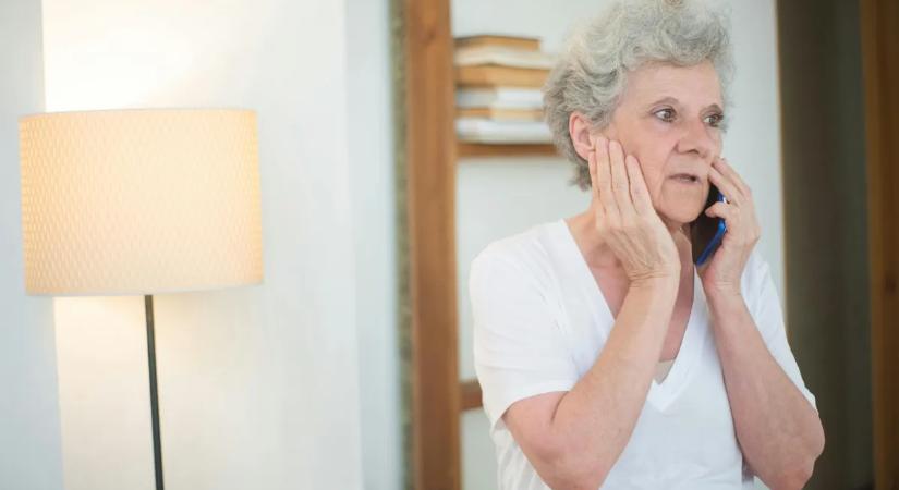 Álrendőr vert át egy Sopron környéki idős hölgyet – komoly összeget adott át