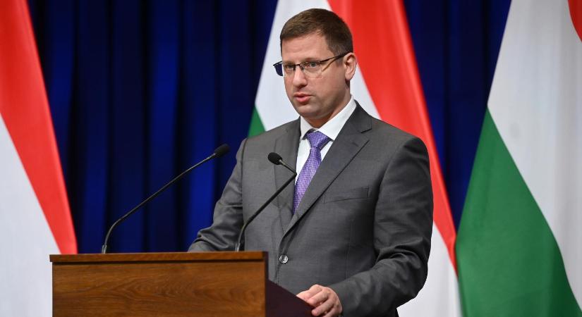 Gulyás Gergely szerint az a cél, hogy a Fidesz-kongresszuson mind a 106 Fidesz-jelölt egy színpadon legyen