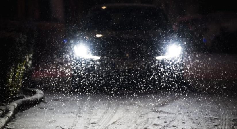 Hófúvás miatt másodfokú riasztás a Dunántúlra