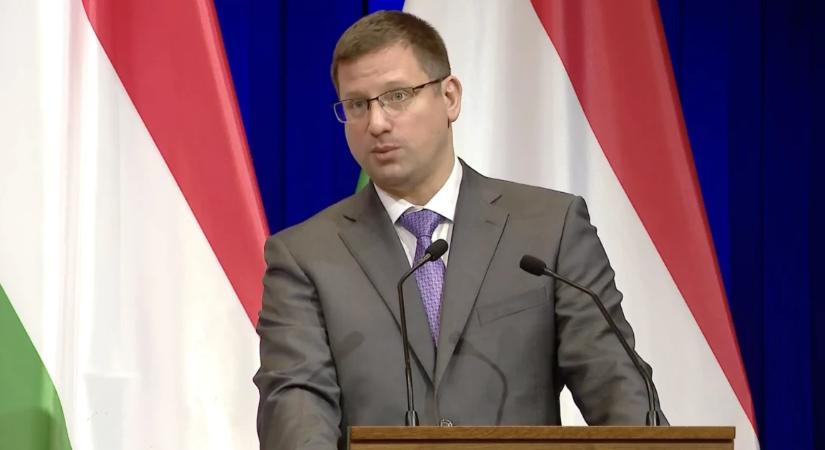 Elárulta Gulyás, hogy a hatalmas havazás ellenére is marad-e a szombati munkanap