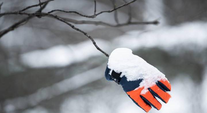 Hóhelyzet: ezekben az iskolákban már döntöttek, az extrém időjárás miatt igazolt a hiányzás