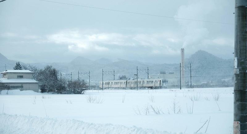 A havazás nehezíti a közlekedést: Órákat késhetnek a vonatok