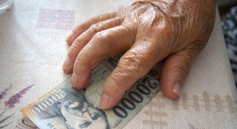 Jó hír a szegedi nyugdíjasoknak! Több támogatás jöhet