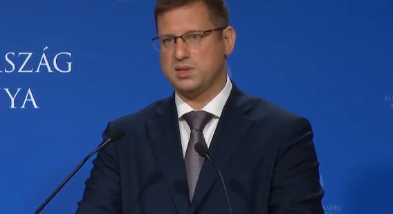 Kormányinfó: Magyar Péter a kormány több tagja szerint elmebeteg