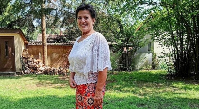 Szalai Zsuzsanna iskolaőrként vigyáz a gyerekekre, miközben elképesztő egyedi táskákat készít – fotók