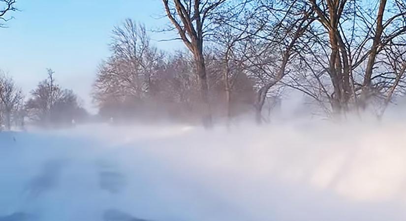 A hófúvás miatt több település is megközelíthetetlen Fejér megyében