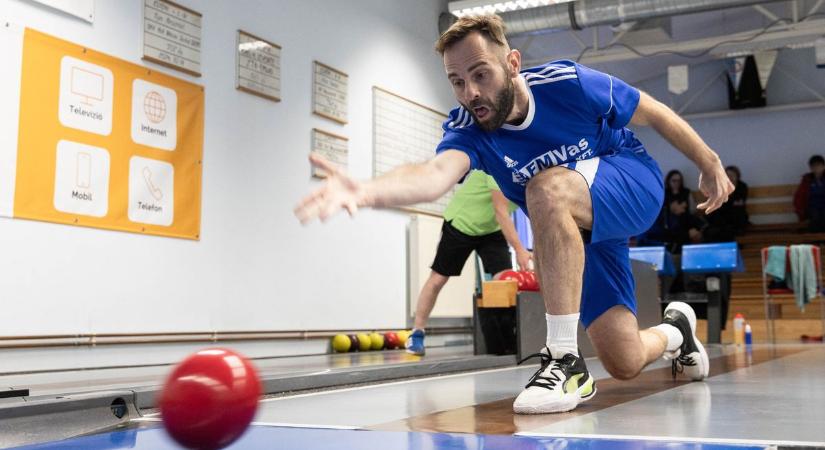 A ZTK-FMVas az első bekapott pofon után mindenkit megvert...