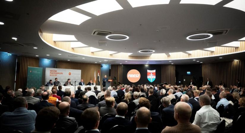 Több százmillió forint közpénzt költött el tavaly a Fidesz pártrendezvényekre, nem ritkán Mészárosnak fizettek