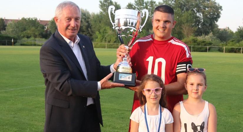 Nyugdíjba vonult Losonczy László, az MLSZ Bács-Kiskun vármegyei igazgatója