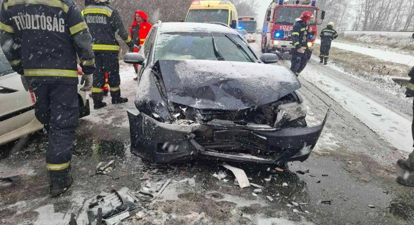 Hófúvások és káresetek: így dolgoztak a tűzoltók a rendkívüli időjárásban