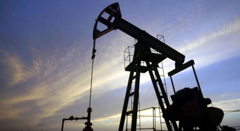 Trump bejelentette, hogy az USA közel 50 millió hordó kőolajat is kaphat Venezuelától