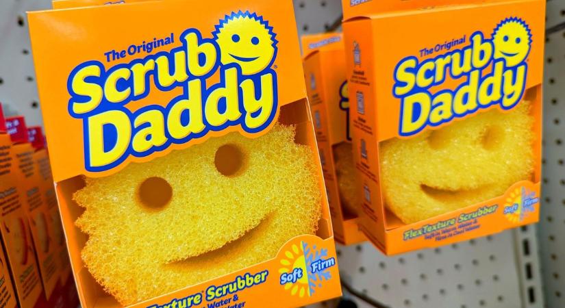 Amerikából Mártélyig: 3,8 millió eurós beruházással erősít a Scrub Daddy Magyarországon