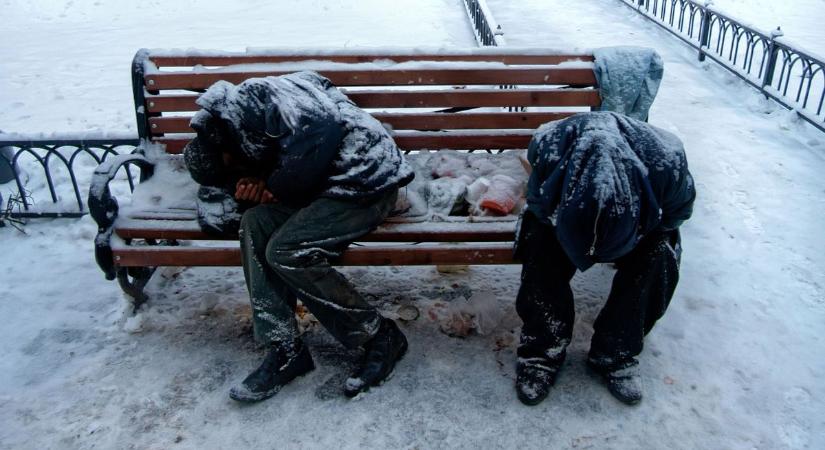 Telt ház a hajléktalan szállókon