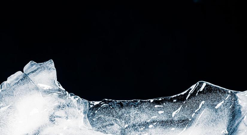 Nem csak a minták miatt különlegesek a vízkristályok: a víz 131000, különféle módon tud megfagyni