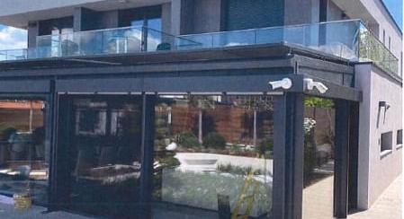 Jogerős ítélet ellenére sem árulja el a Honvédelmi Minisztérium, ki adott engedélyt Ruszin-Szendi villájának felújítására