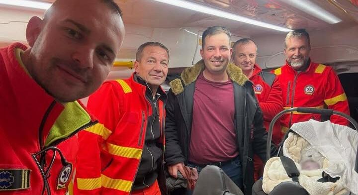 Pont a havazásban jöttek a fájások – az apának kellett levezetnie a szülést