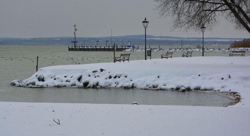 Téli csendélet Balatongyörökön – csodálatos felvételek olvasónktól