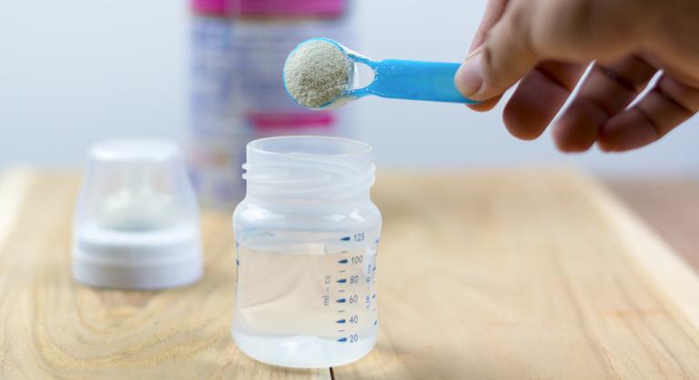 Megszólalt az NNGYK a visszahívott, baktériummal szennyezett tápszerekről