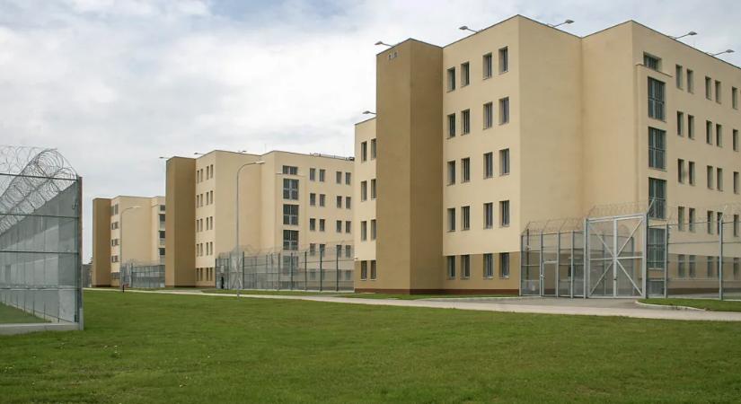 Eszméletlenre vertek egy rabot a szombathelyi börtönben, aki aztán belehalt a sérülésébe