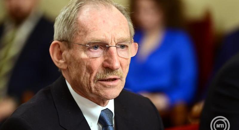 Pintér Sándor: a rendőrök elszállítják a hajléktalanokat