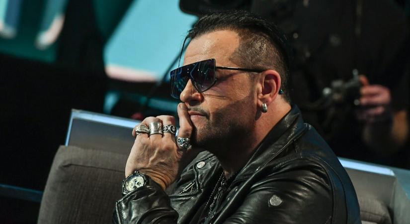 Kozsó kiakadt, hogy az engedélye nélkül dolgozták fel ikonikus slágerét: „Nem ismerik a gesztus fogalmát. Ahogyan az emberi tisztességét sem”