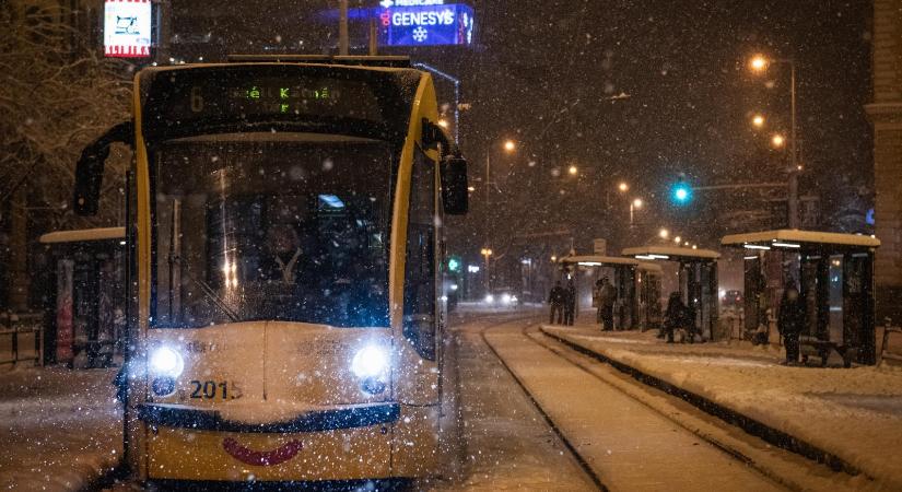 A fagyos időjárás miatt megrongálódott a 4-6-os villamos pályája
