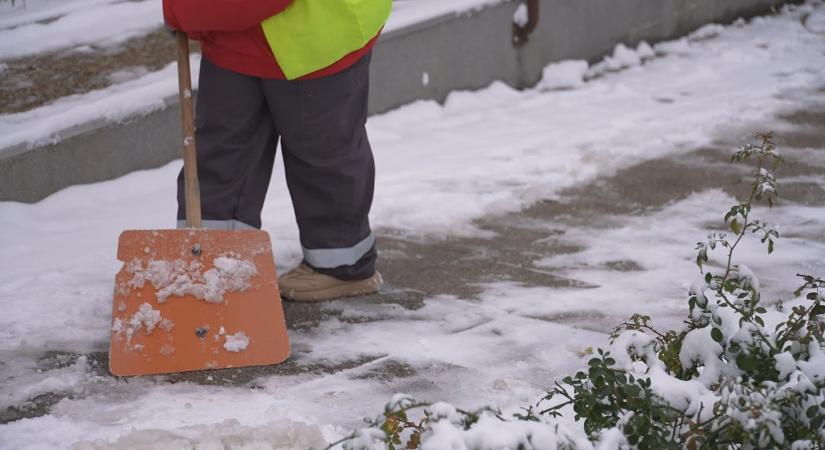 Hólapátot a kézbe!