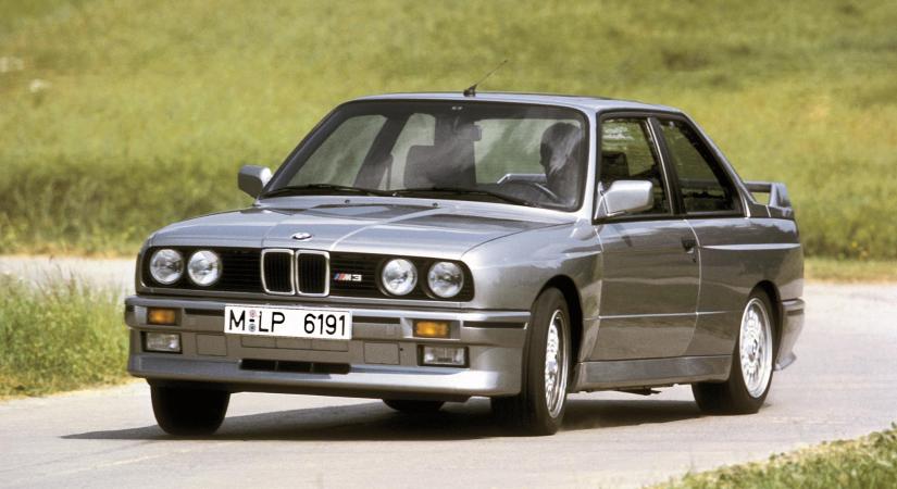 2026-ban járunk, hoztunk egy kvízt az idei autós évfordulókról