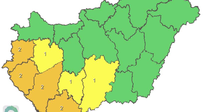 Ónos eső miatt másodfokú riasztás van péntekre, már látszik, hol várható hó (ezen a térképen megnézheted)