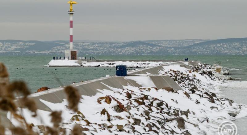 A biztonságos jégre még várni kell a Balatonon