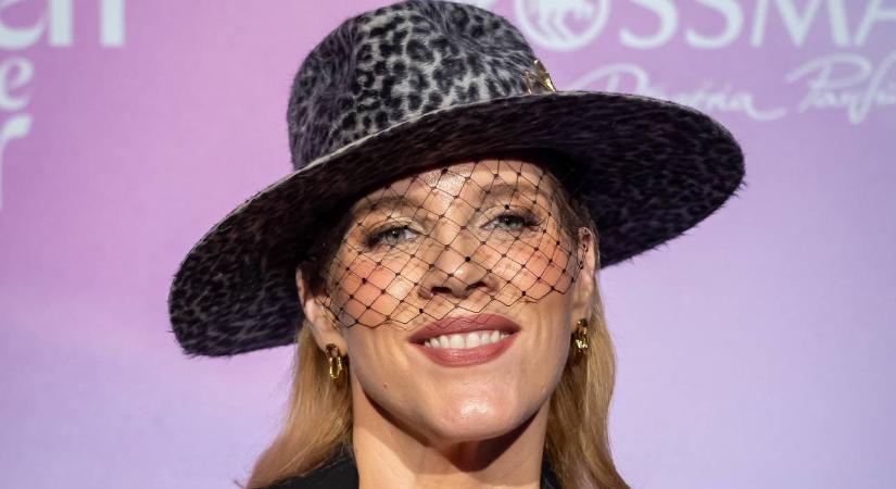 Tóth Vera fürdőruhás fotót posztolt – a kommentelők odavannak érte!