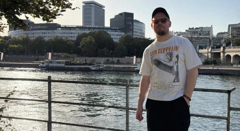 Kiesett egy hetedik emeleti lakás ablakán egy orosz újságíró Franciaországban