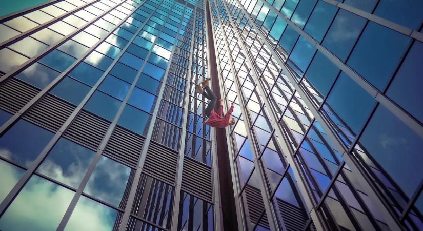 “Kizuhant” a hetedikről, és meghalt egy orosz újságíró Franciaországban