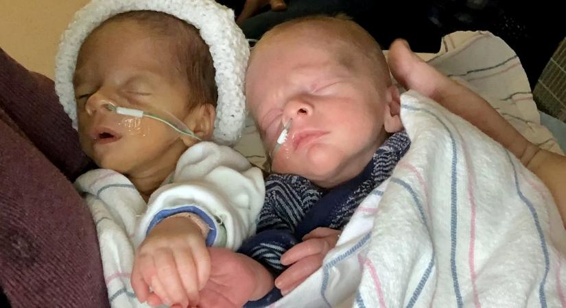 Egy hónappal születésük után ölelhette magához először koraszülött ikreit egy amerikai anya