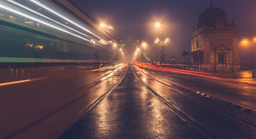 A 4-es, 6-os villamos vonala is elesett a nagy hideg miatt: hajnalig pótlóbuszok járnak