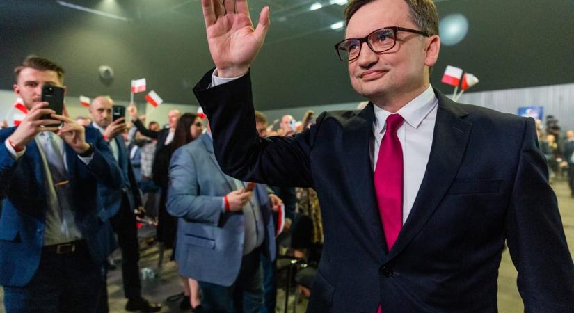 Panyi Szabolcs értesülése szerint két újabb lengyel állampolgár kapott menedékjogot Magyarországon